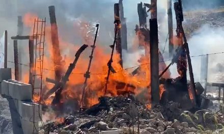 Pierden todo su patrimonio en Saltillo; incendio deja en la calle a familia
