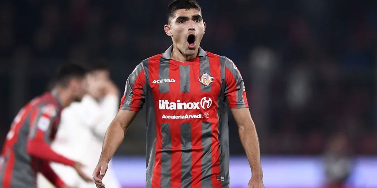 El mexicano Johan Vásquez y Cremonese se hunden en la Serie A