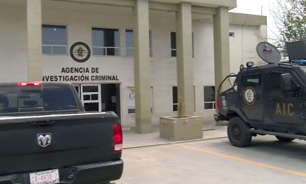 Jóvenes introducen cohetes a la boca de cachorrito y lo hacen explotar en Monclova