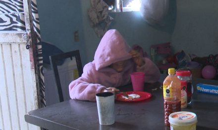 Padece adolescente distrofia en la cintura; a través de Fundación RCG solicita el apoyo de la población