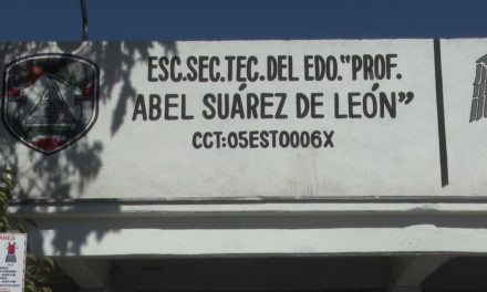 Saltillo: Padres temen por sus hijos, vándalos y alumnos pelean diariamente al exterior de secundaria