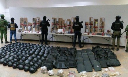 Sedena detiene a 5 personas con armas largas y equipo táctico en Ciudad Juárez