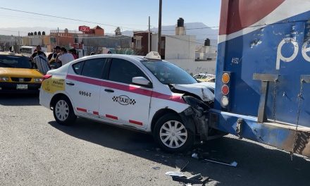Taxista se impacta contra un camión que se le atravesó en Nuevo Teresitas