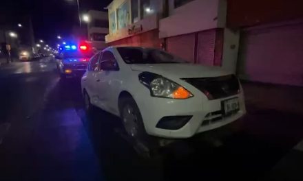 Se ‘vuela’ el rojo y causa accidente en Saltillo