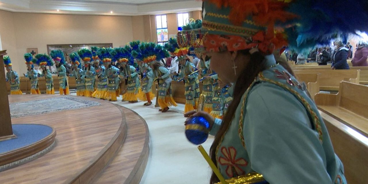 Celebran Día de la Candelaria en parroquia Santa María Reina de Saltillo