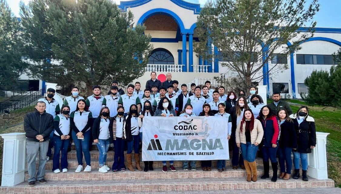 Alumnos sabinenses visitan planta Magna en Saltillo