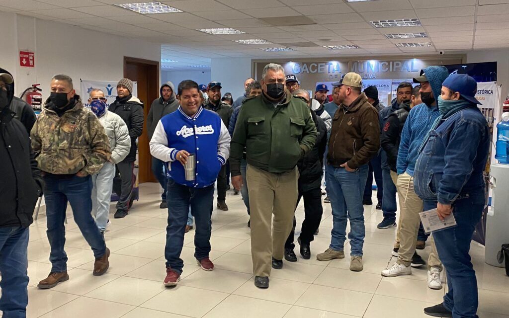 Conductores de apps se manifiestan en Monclova