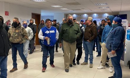 Conductores de apps se manifiestan en Monclova