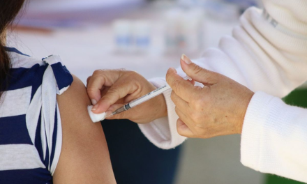 Coahuila: Aplican en clínicas vacuna Covid a menores, sean o no derechohabientes del IMSS