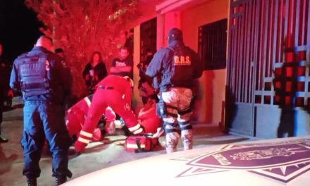 Joven cae de su motocicleta: circulaba en aparente estado de ebriedad en Saltillo