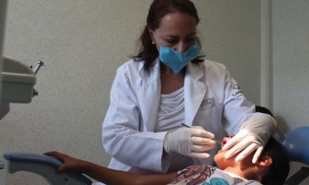 Buscan evitar problemas de salud bucal en Torreón