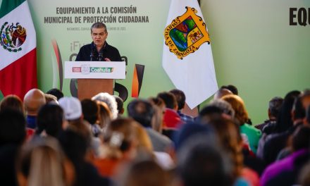 MARS entrega equipo a policías