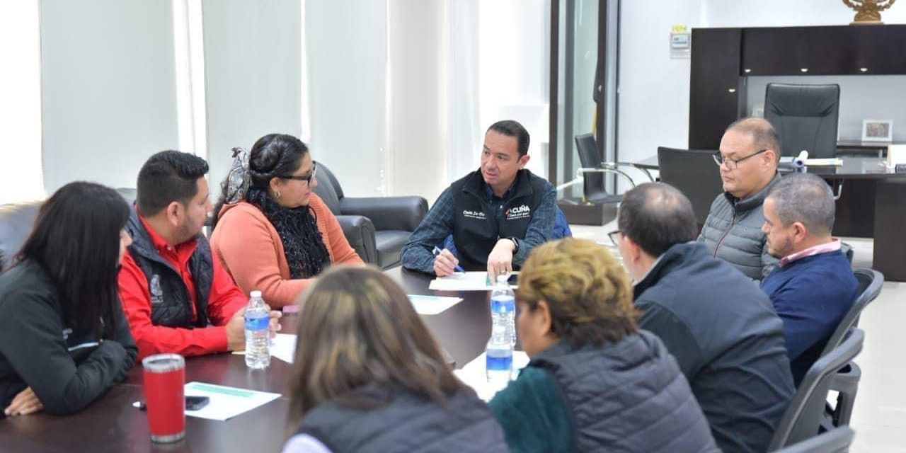 Acuña busca 145 médicos