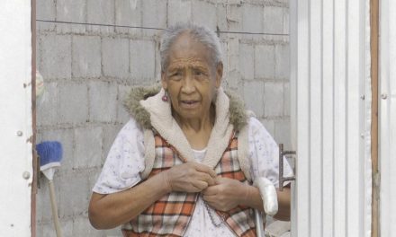 Saltillo: Doña Martha teme por su vida; vive amenazada con ser despojada por Tadeo, su vecino