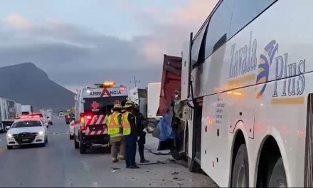 Fatal accidente en la carretera a Zacatecas; muere una persona y hay 30 lesionados