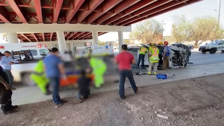 Fatal accidente deja dos personas sin vida sobre bulevar Fundadores