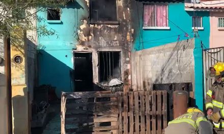 Incendio consumió casa habitación en la colonia Mirasierra