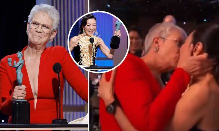 Jamie Lee Curtis habla del comentado beso con Michelle Yeoh al ganar en los SAG Awards 2023
