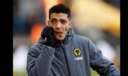 Raúl Jiménez no pudo evitar la derrota del Wolverhampton en la Premier