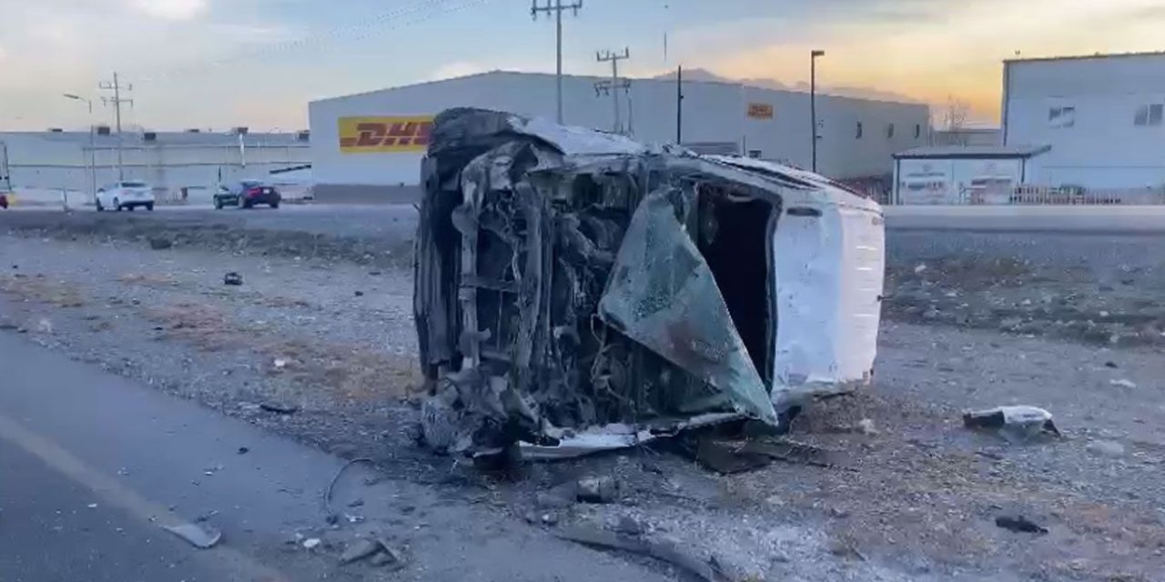 Ramos Arizpe: Vuelca por conducir a exceso de velocidad; sufre percance en el libramiento OFT