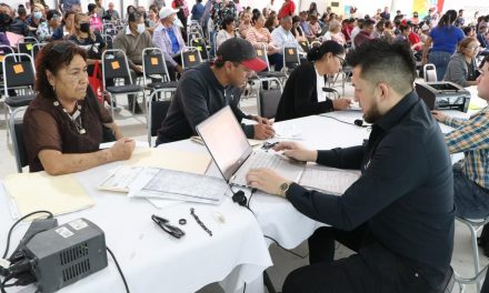 Gran respuesta; acuden laguneros a brigada de servicios gratuitos