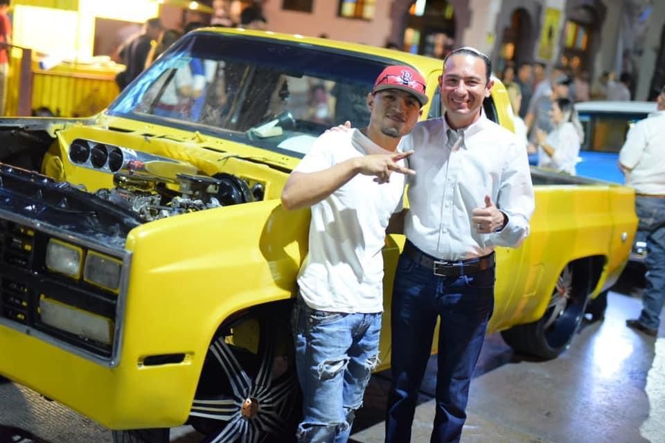 Anuncian exhibición  de autos clásicos en Acuña