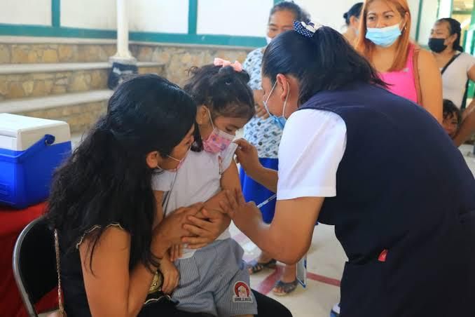 Aplican 10 mil vacunas en escuelas de Acuña