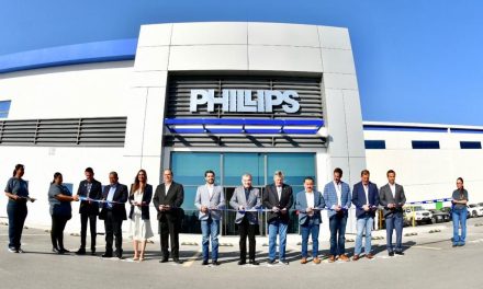 Inauguran planta dos de Phillips; Gobernador encabeza corte de listón