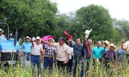 Avalan apoyo al campo de Sabinas
