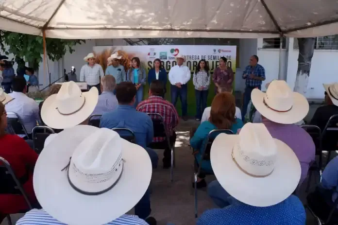 Ante sequía; dan apoyos a productores del campo en Sabinas