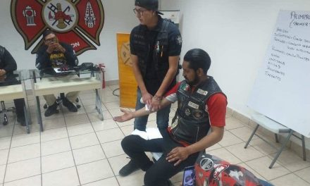 Motociclistas reciben curso de seguridad en Torreón
