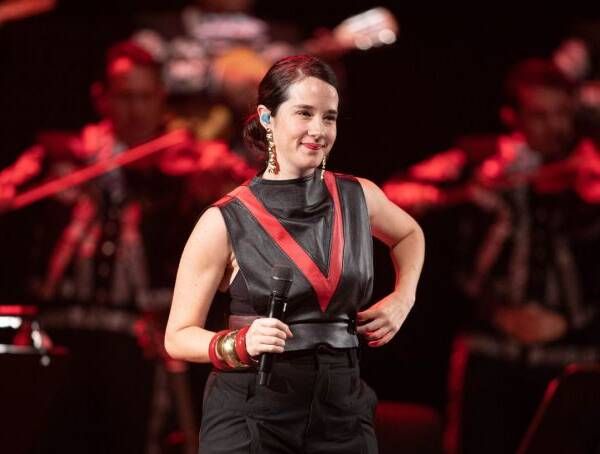 Ximena Sariñana denuncia que golpearon a sus músicos en Feria del Caballo Texcoco