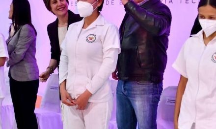 Alcalde expresa su respaldo a los estudiantes de enfermería en Torreón