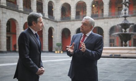 ‘Es falso que cárteles dominen partes de México’, responde AMLO a Blinken