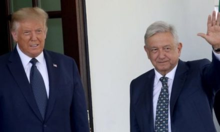 AMLO defiende a Trump y afirma que si lo detienen es para que no aparezca en la boleta electoral