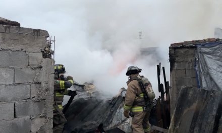 Arde tejaban en colonia Anáhuac de Saltillo