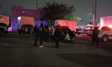 Saltillo: Casi linchan a ebrio por tratar de escapar de un choque