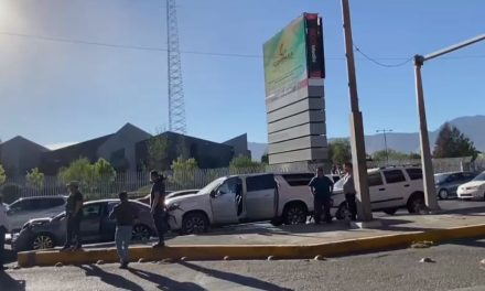 Saltillo: Registran una mañana de caos vial por accidente en V Carranza