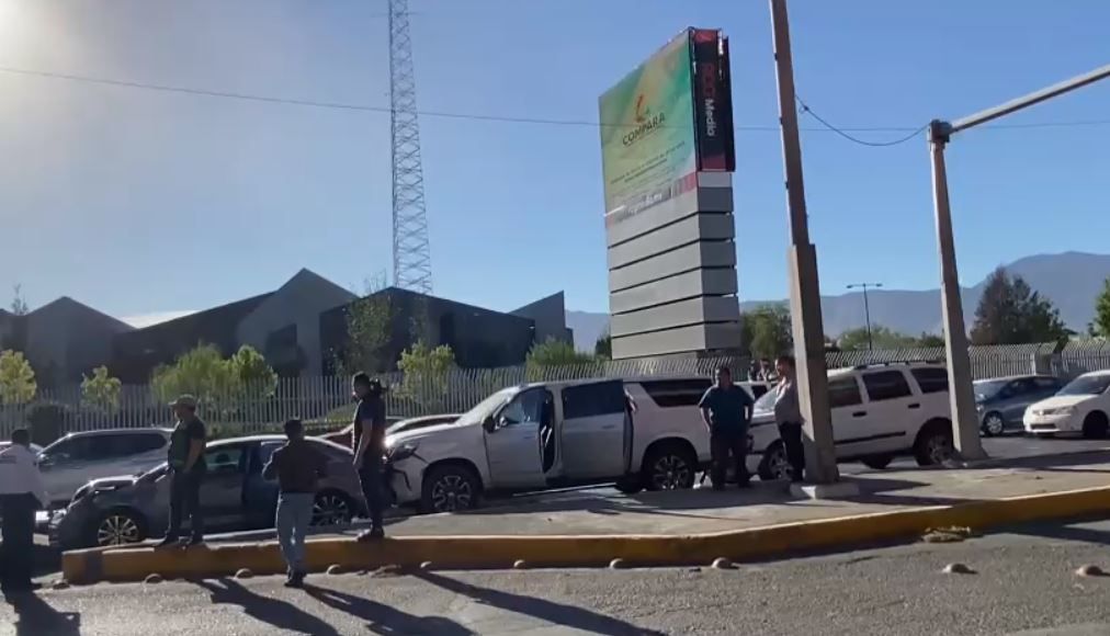 Saltillo: Registran una mañana de caos vial por accidente en V Carranza