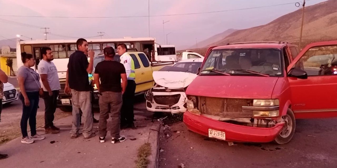 Una falla mecánica ocasiona un aparatoso accidente en Saltillo
