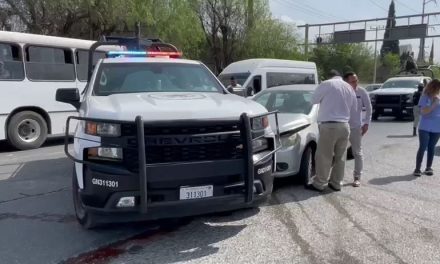 Saltillo: Guardia Nacional provoca accidente en bulevar Vito Alessio Robles