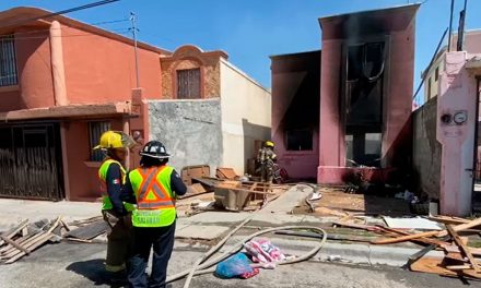 Saltillo: Fuerte incendio causa daños a una vivienda en la colonia Mirasierra