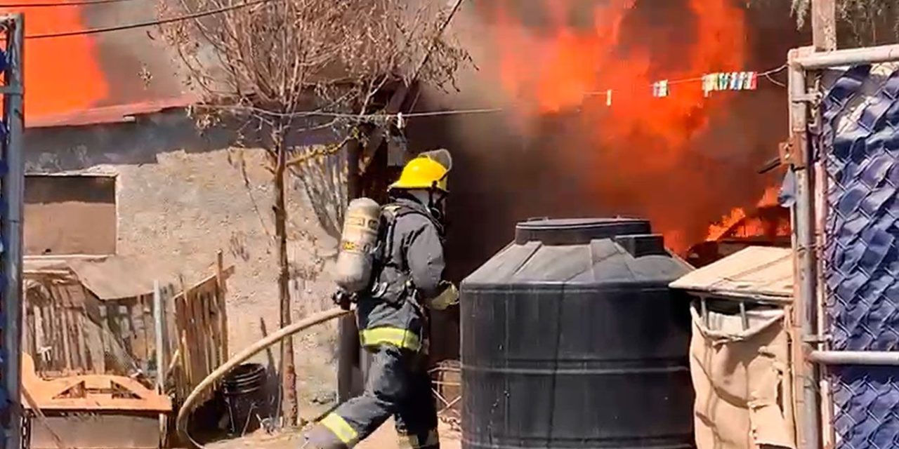 Incendio en arroyo de Ramos Arizpe se extiende y consume tejabanes