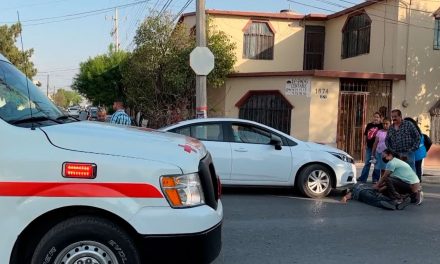 Saltillo: Manda a sexagenaria al hospital; la atropelló en colonia Topochico