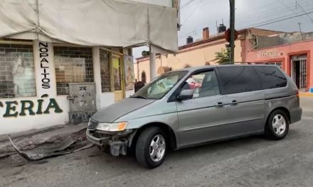 Motociclista es arrollado en Zona Centro de Saltillo