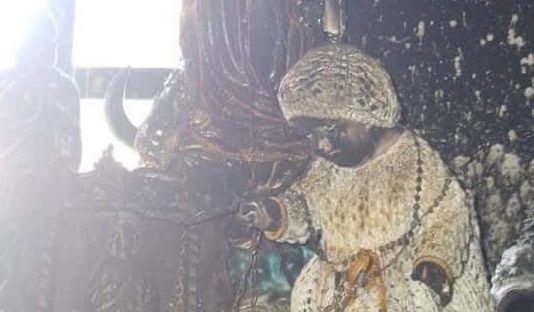 Queda intacto Niño Dios tras incendio en Castaños