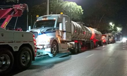 Aseguran dos pipas con hidrocarburos en Ramos Arizpe; dos personas quedaron detenidas