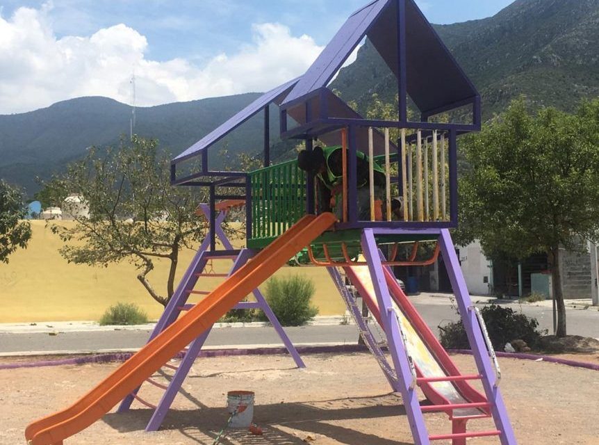 Dan mantenimiento a plazas de Saltillo; retiran 256 toneladas de desechos