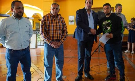 Respaldan a deportistas de Ramos Arizpe: entrega Chema Morales apoyos por 80 mil pesos