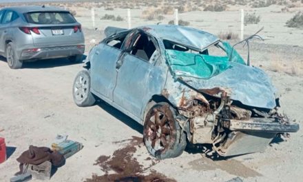 Regiomontanos terminan lesionados tras fuerte volcadura en la Saltillo-Torreón